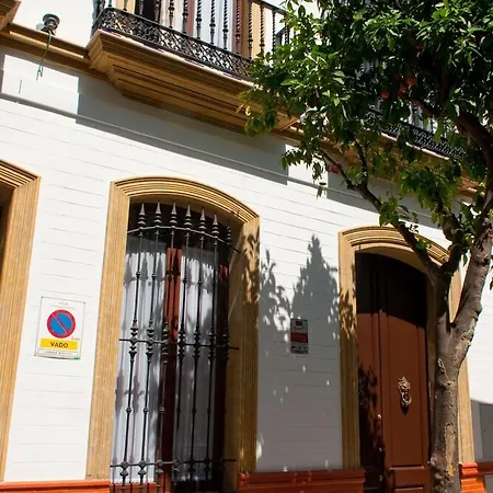 El Escondite De María *